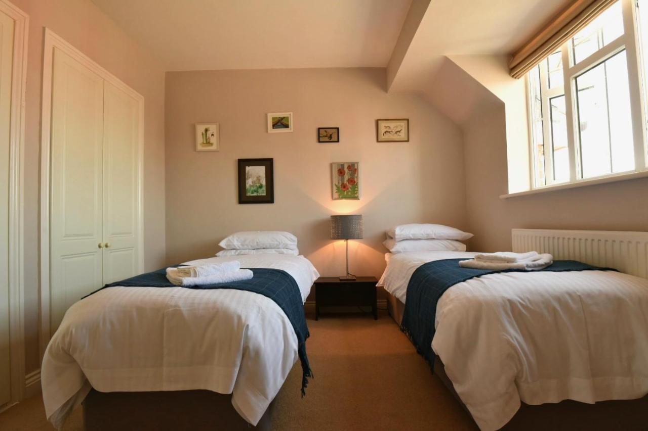 47 Wetherby Way, 3 Bedrooms, Sleeps 6, Easy Walk To Town, Parking, Self Catering, Great View สแตรทฟอร์ด อะพอน เอวอน ภายนอก รูปภาพ