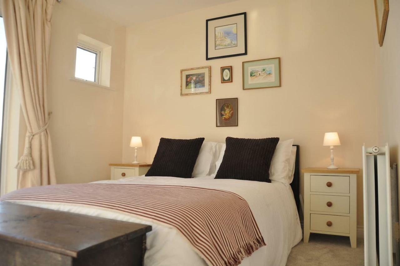 47 Wetherby Way, 3 Bedrooms, Sleeps 6, Easy Walk To Town, Parking, Self Catering, Great View สแตรทฟอร์ด อะพอน เอวอน ภายนอก รูปภาพ