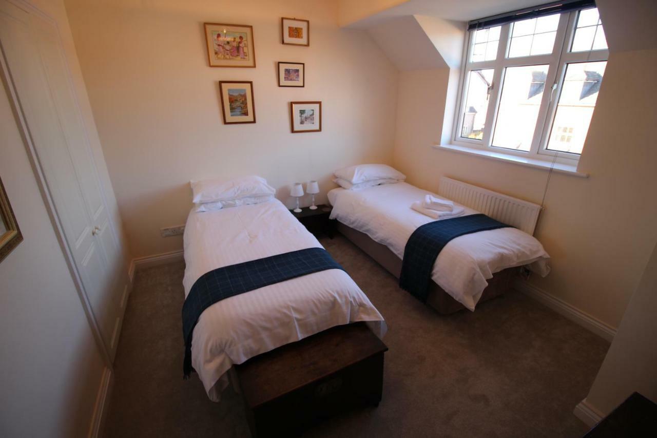 47 Wetherby Way, 3 Bedrooms, Sleeps 6, Easy Walk To Town, Parking, Self Catering, Great View สแตรทฟอร์ด อะพอน เอวอน ภายนอก รูปภาพ