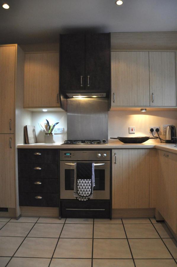 47 Wetherby Way, 3 Bedrooms, Sleeps 6, Easy Walk To Town, Parking, Self Catering, Great View สแตรทฟอร์ด อะพอน เอวอน ภายนอก รูปภาพ